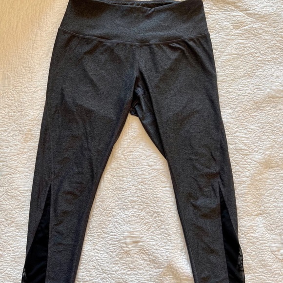 Zella Cropped Leggings - Picture 2 of 4